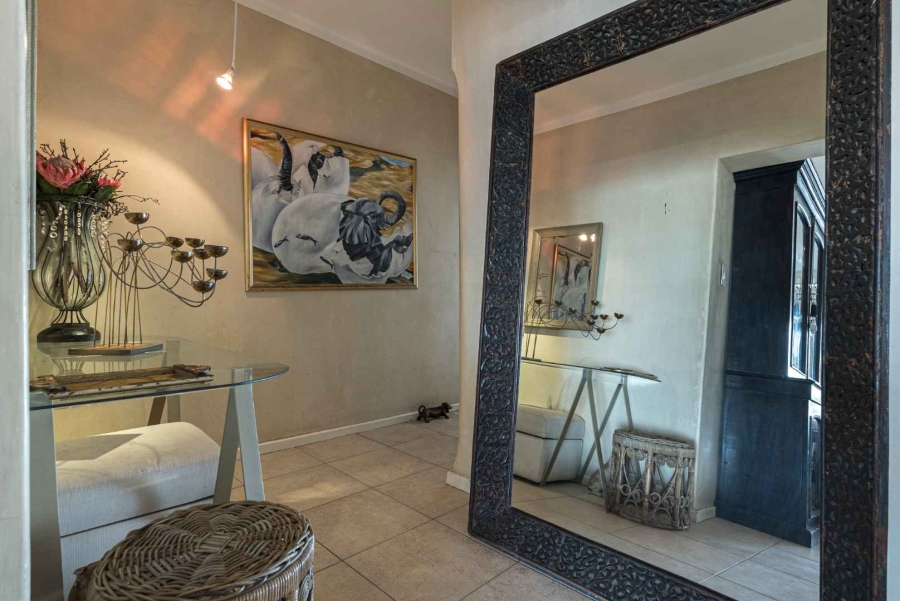 To Let 2 Bedroom Property for Rent in Sea Point Western Cape